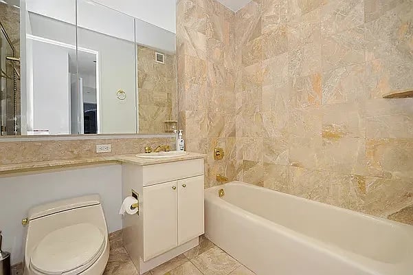 845 United Nations Plaza #56E