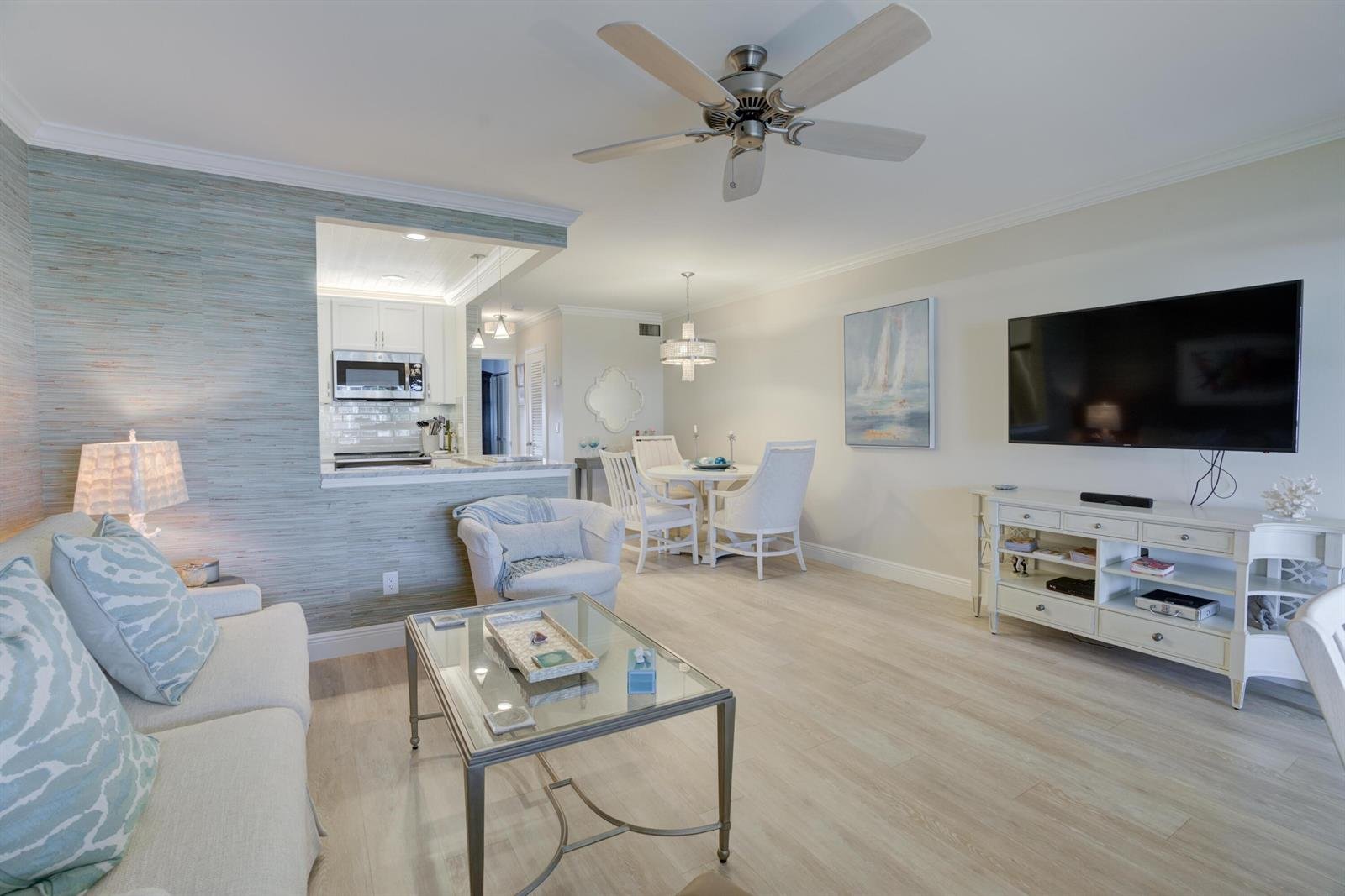111 Shore Court Ct # 305