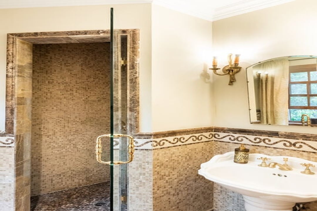 San Vicente Blvd, 90402