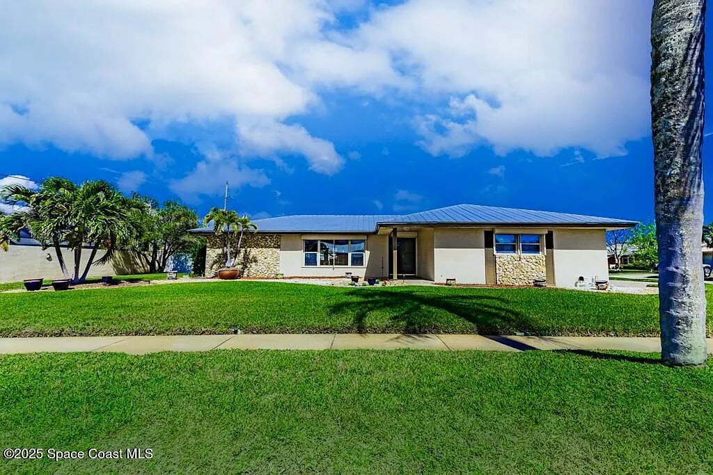 140 Satellite Ave