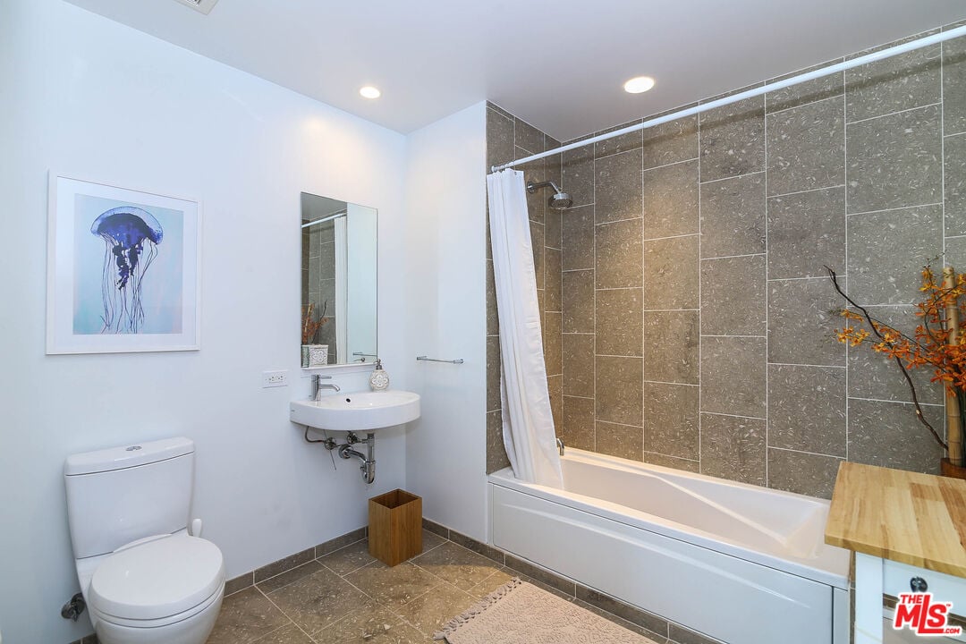 6250 Hollywood Blvd, #11N