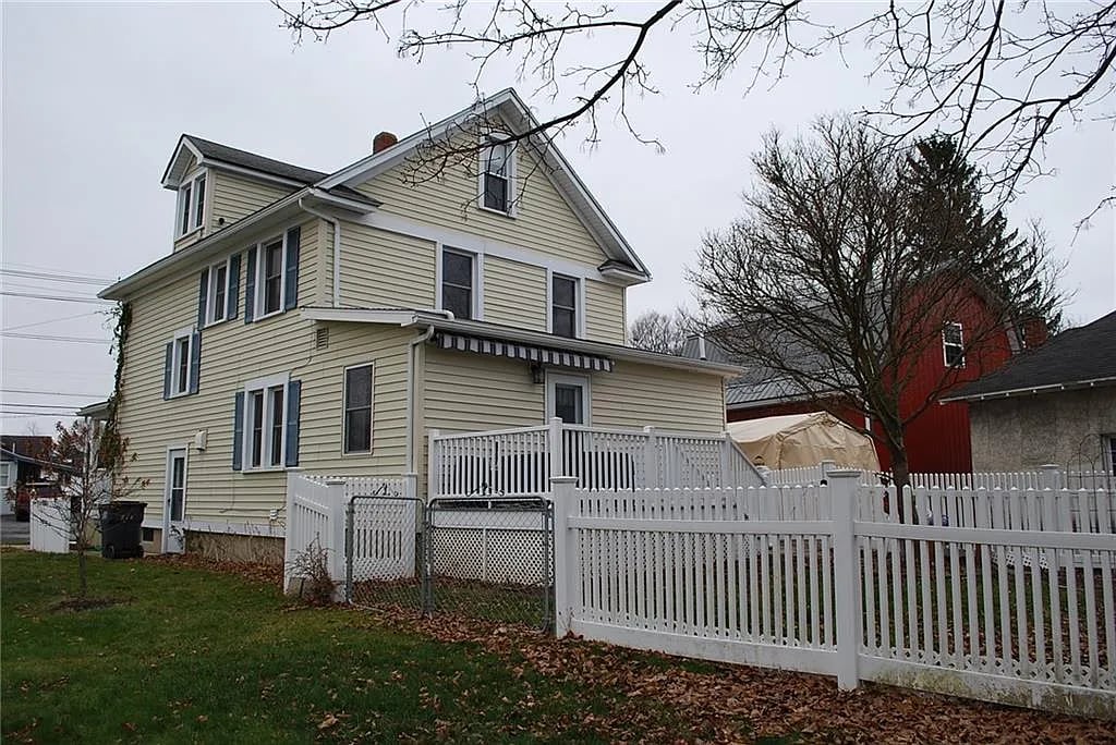 100 Garfield Ave