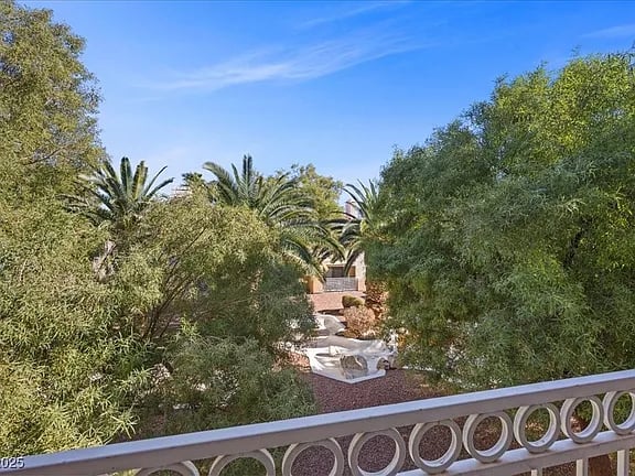 5000 Red Rock Unit: 240