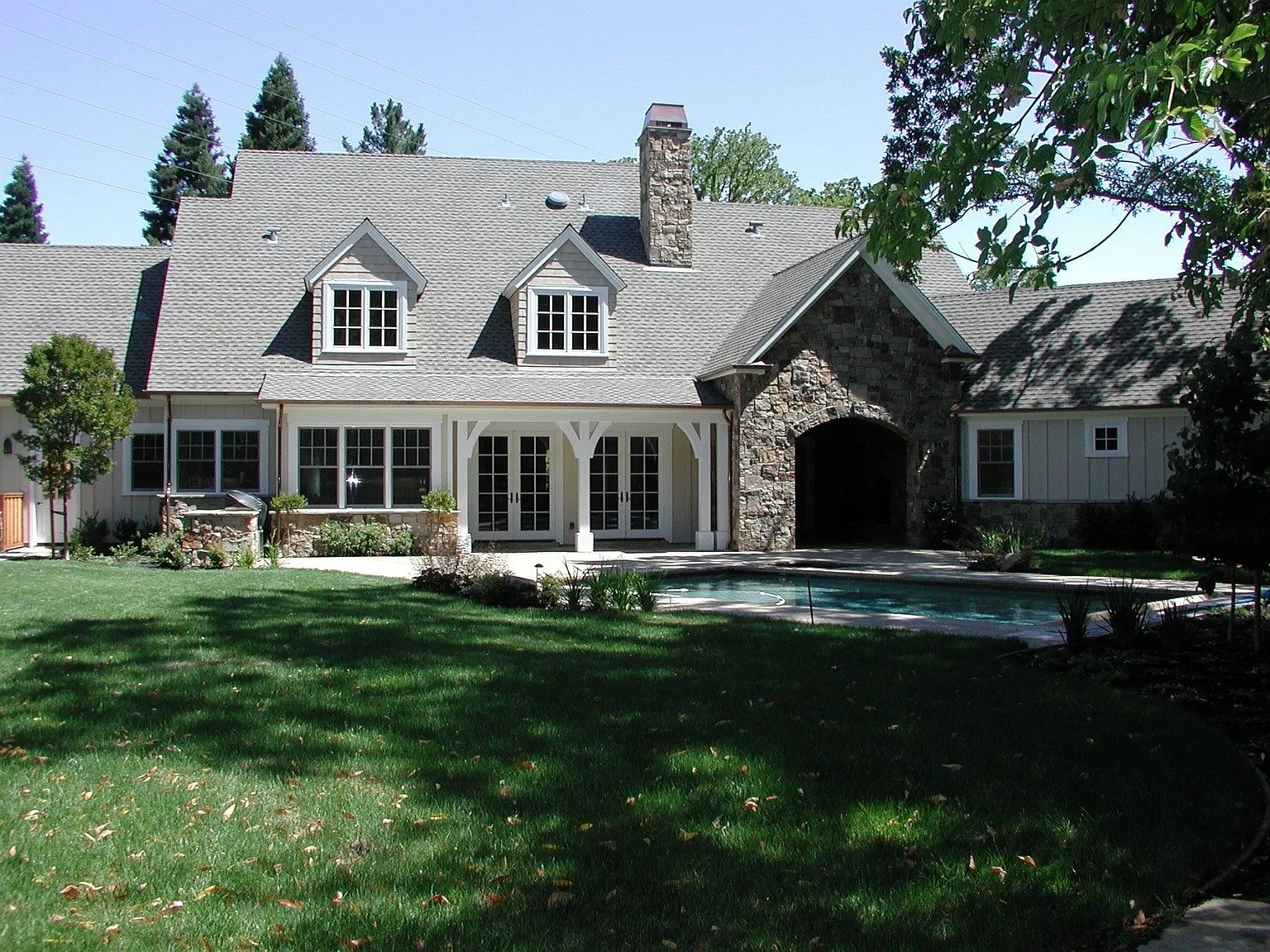 27 Samantha Dr