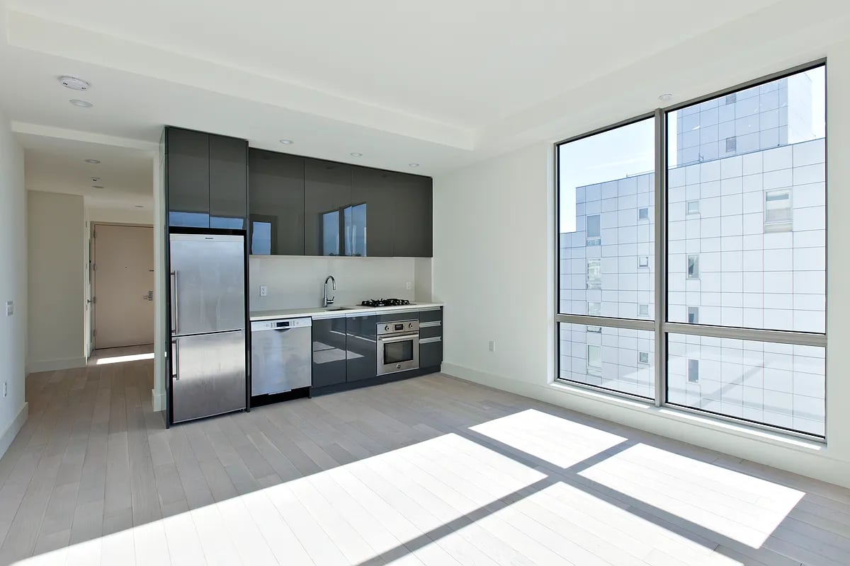 44-15 Purves St, #9D