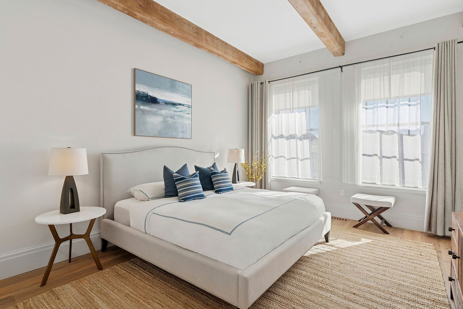 A Glamorous Watchcase Penthouse