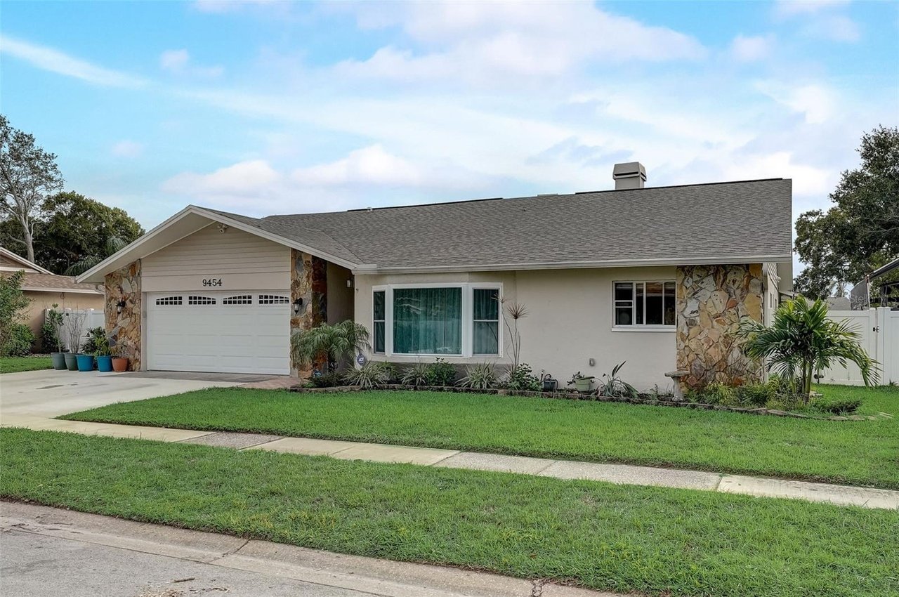 9454 Laura Anne Dr