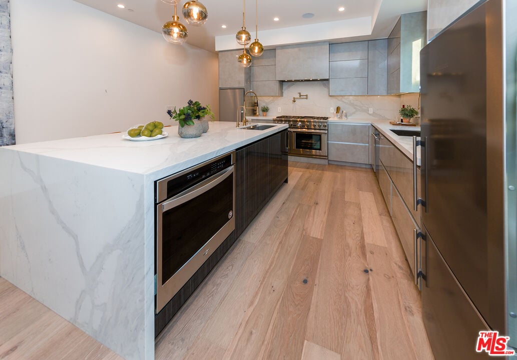 1635 S Sherbourne Dr