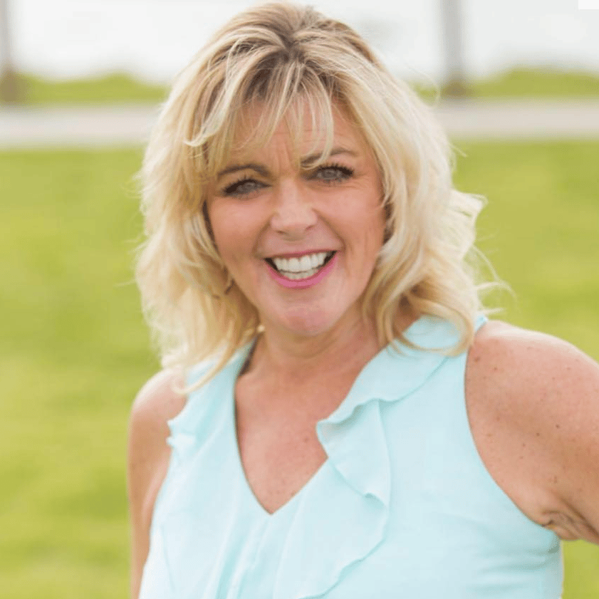 Shirley Barajas  Pismo Beach, CA Real Estate Agent Headshot
