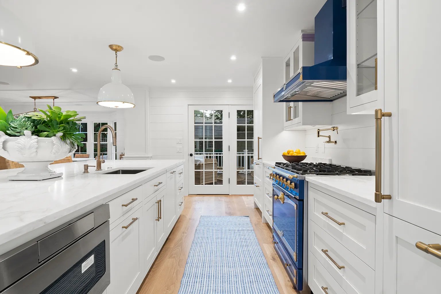 11 Pleasant St