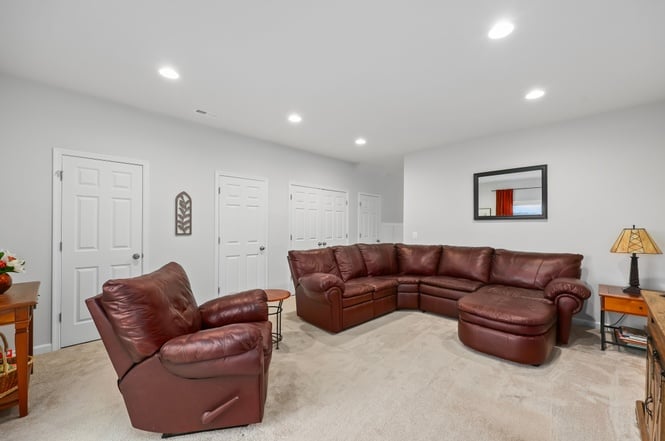 492 Parkland Dr