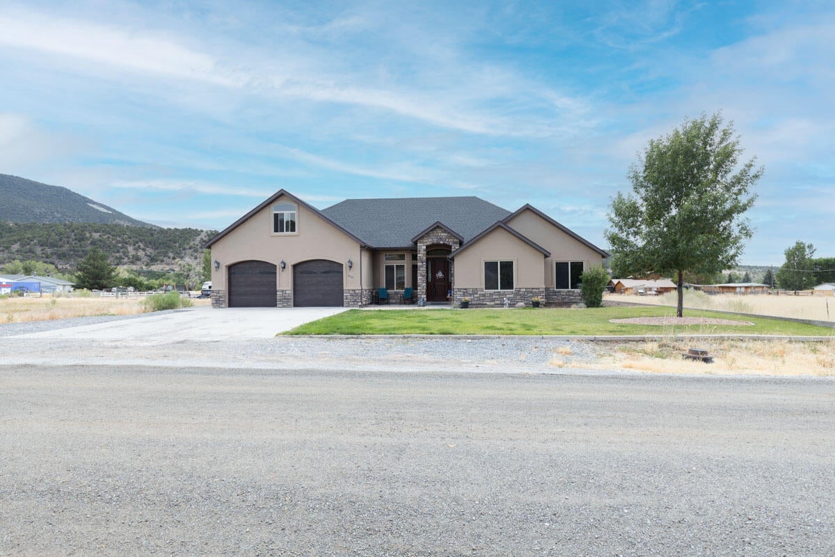 2184 E Spring Dr