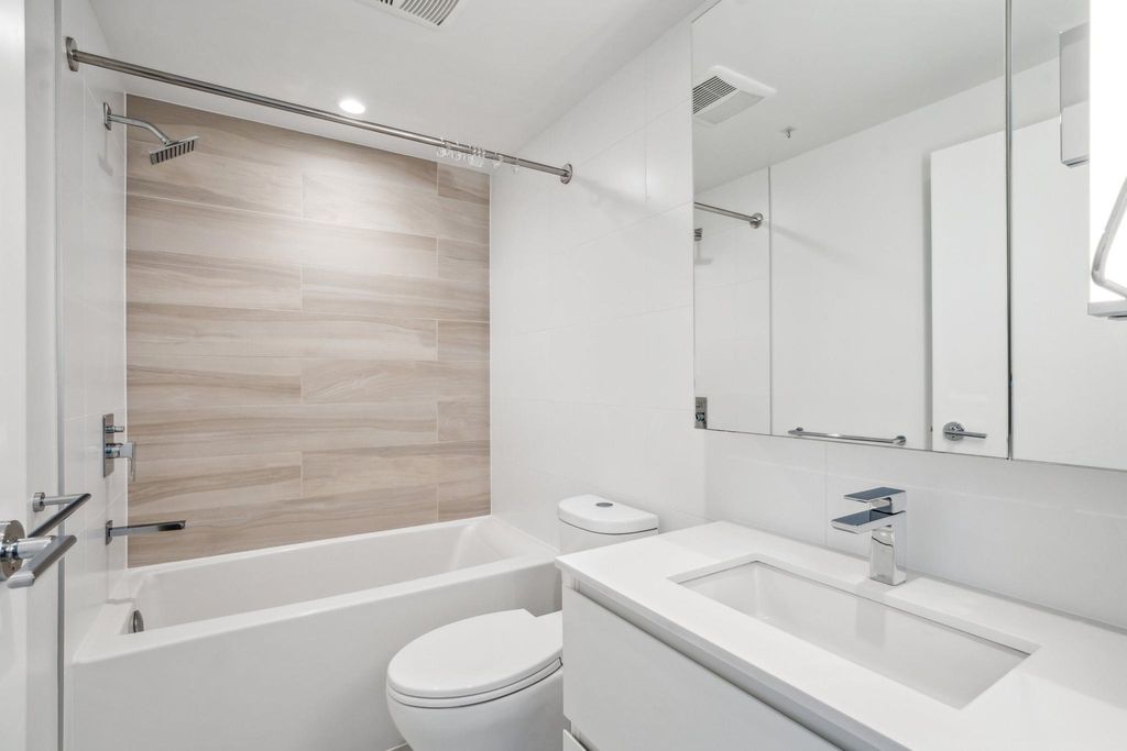 13615 Fraser Hwy, #1608