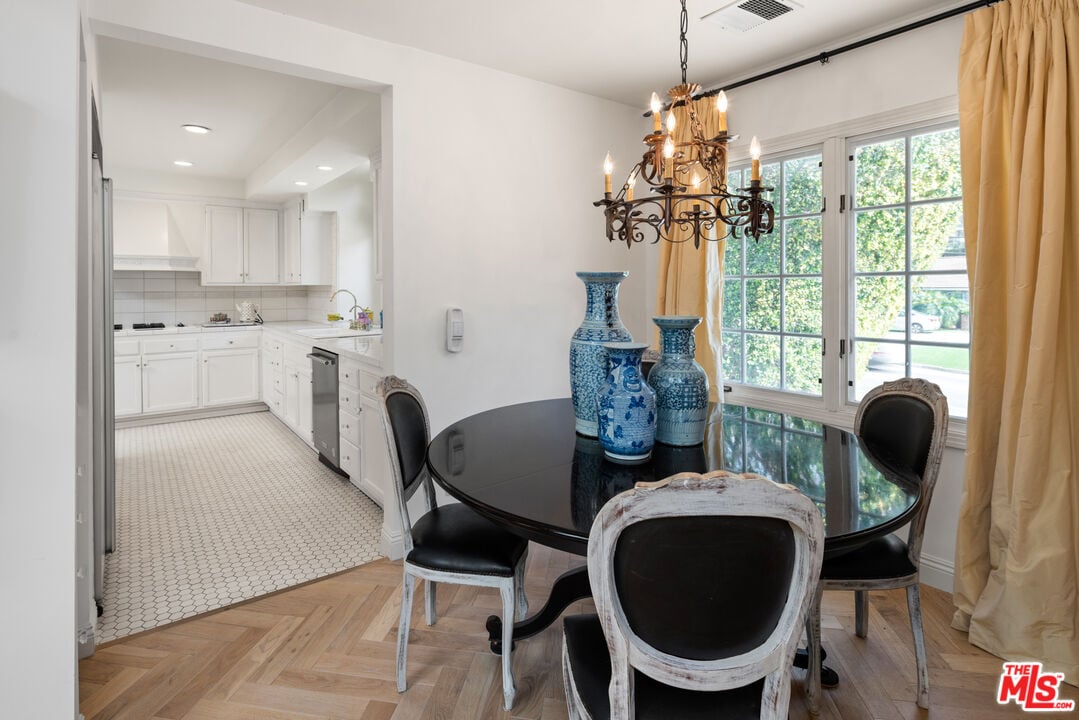 2247 COLDWATER CANYON DR