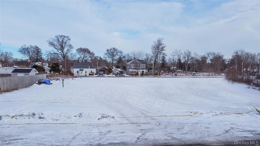 Undisclosed Address, Riverhead