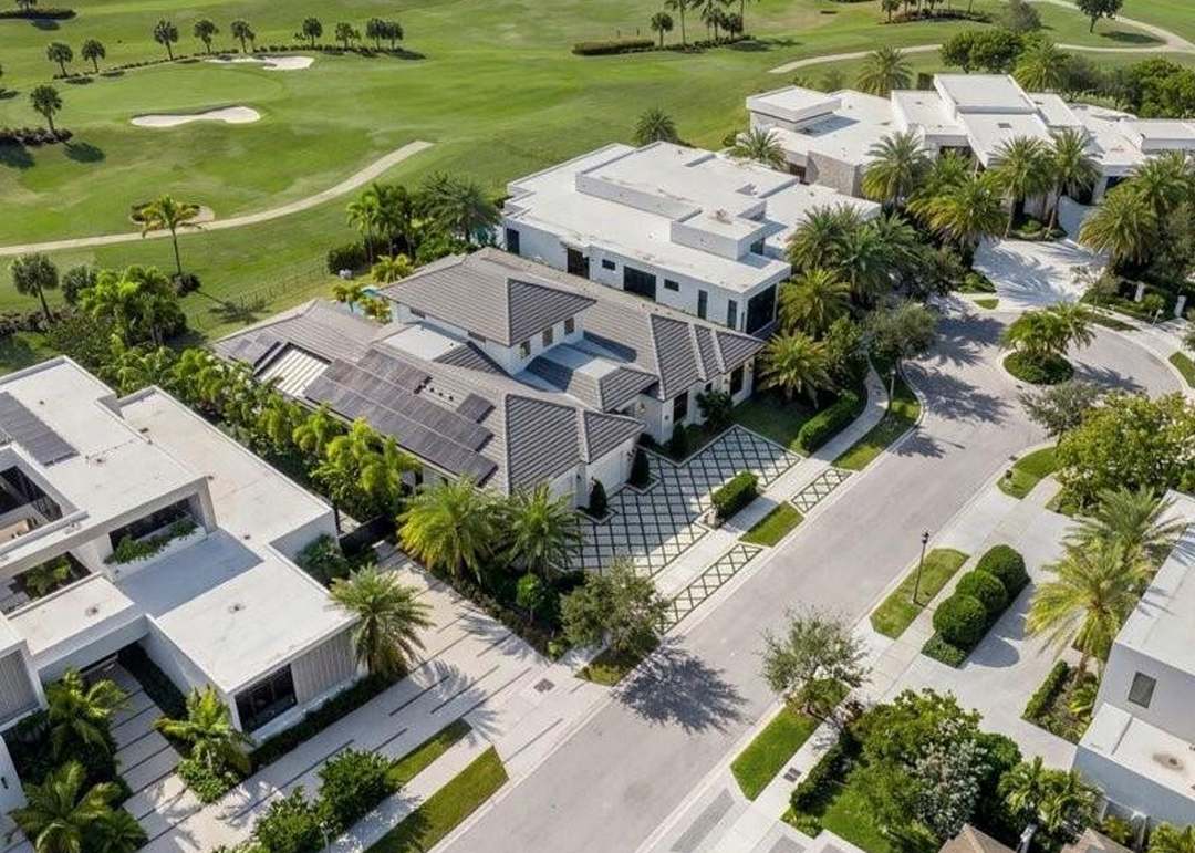 4013 Country Club Ln