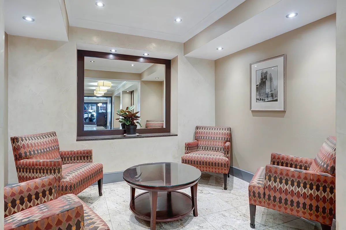 2166 Broadway #11F