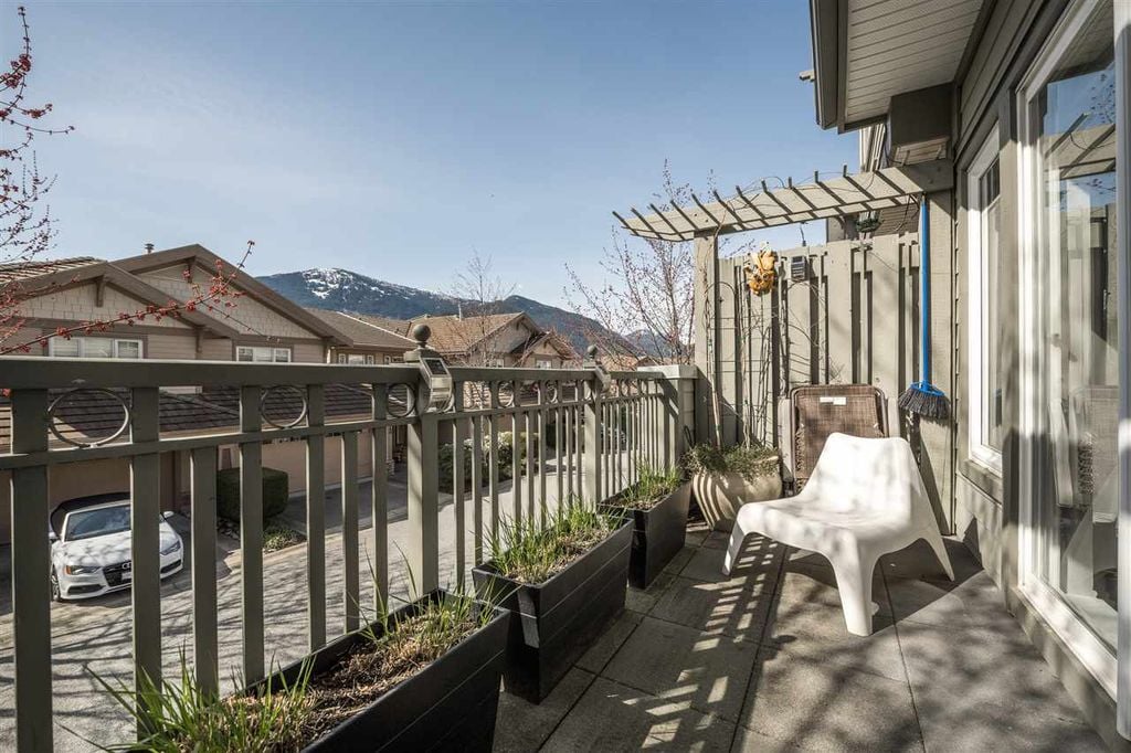 28 Whitecap Ct