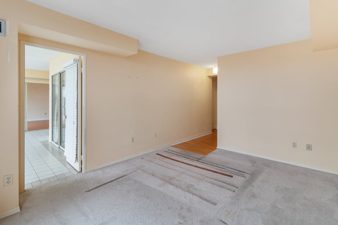 40 Harding Blvd #604