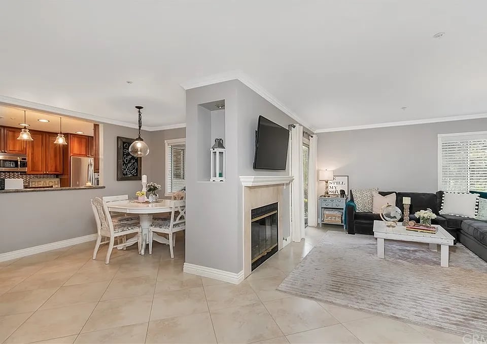2 Corniche Dr Ste C