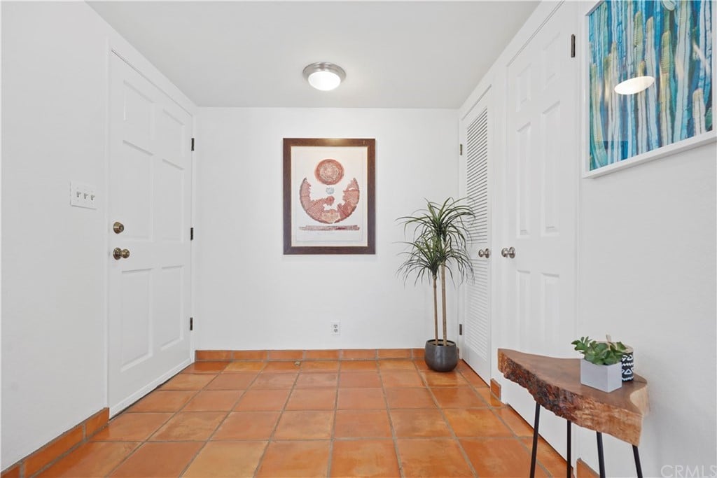 11918 Avon Way, Unit 104