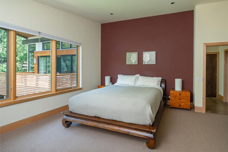 415 River Run Dr