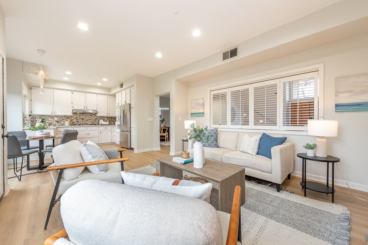 Meridien Court - Gated Community!