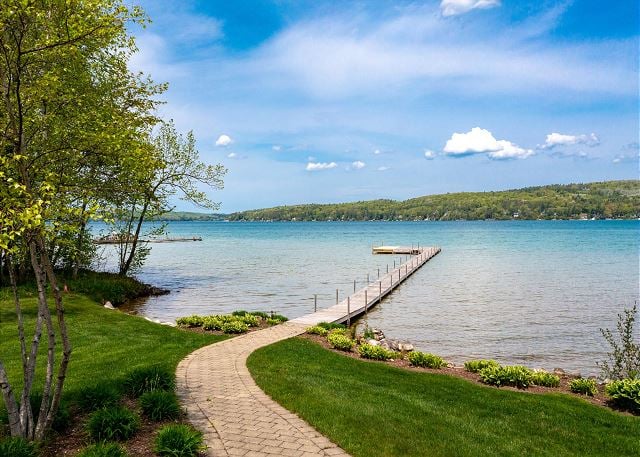 M-75 N, Walloon Lake