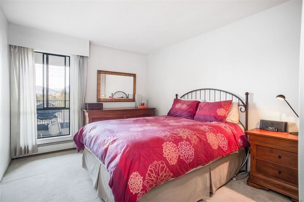 1877 W 5th Ave, #302