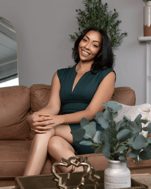 Vanessa Doss	 North Huntingdon, PA Real Estate Agent Headshot