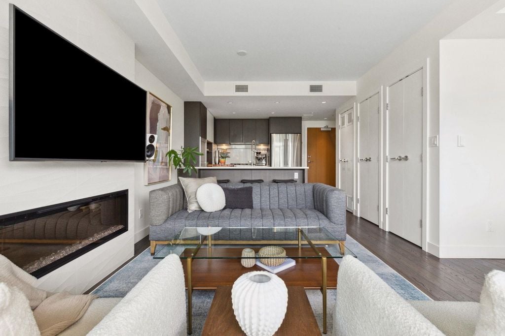 288 W 1st Ave, #311