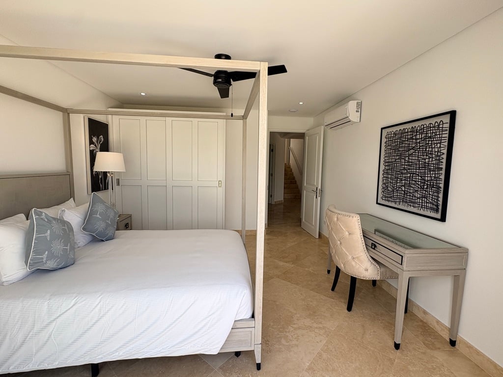 Par Three Villa