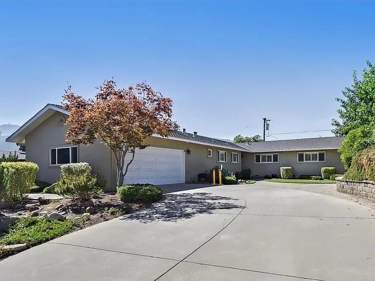 6577 Little Falls Dr