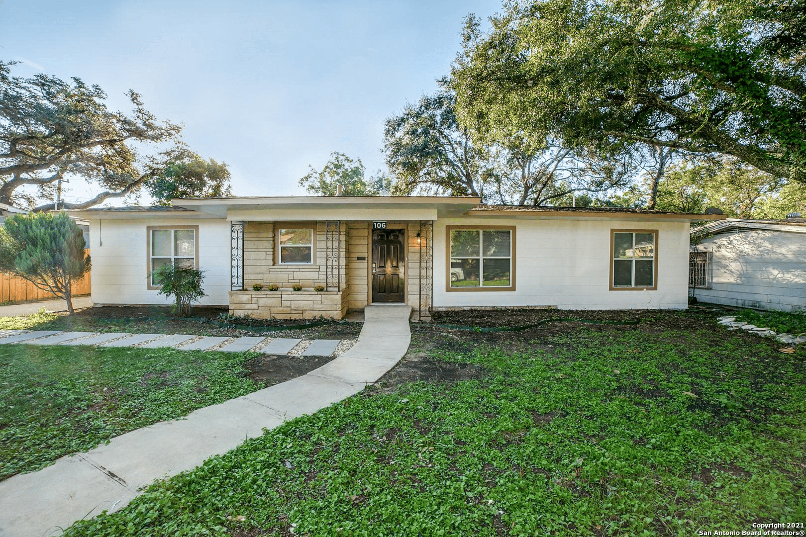 106 Vaughan Pl