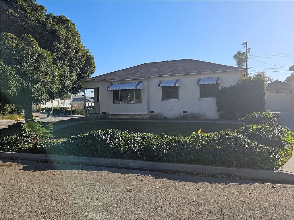 10654 Ranchito St