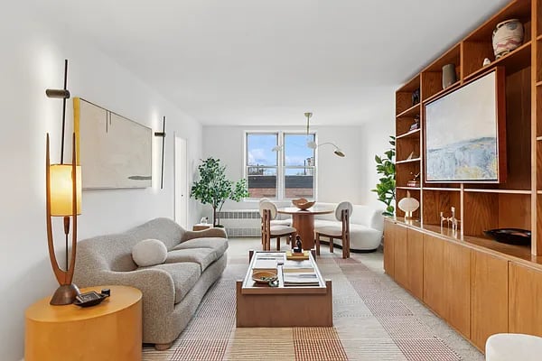 245 Henry Street #6C