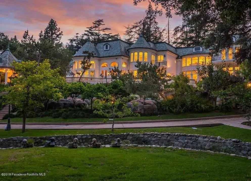 4158 Commonwealth Ave