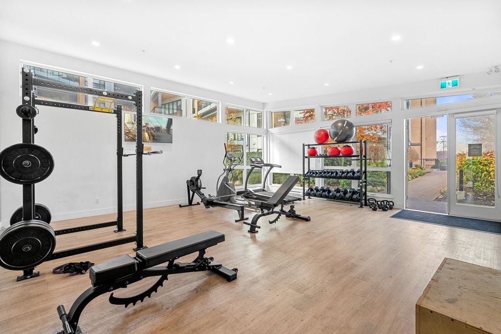 300 Salter St, #310
