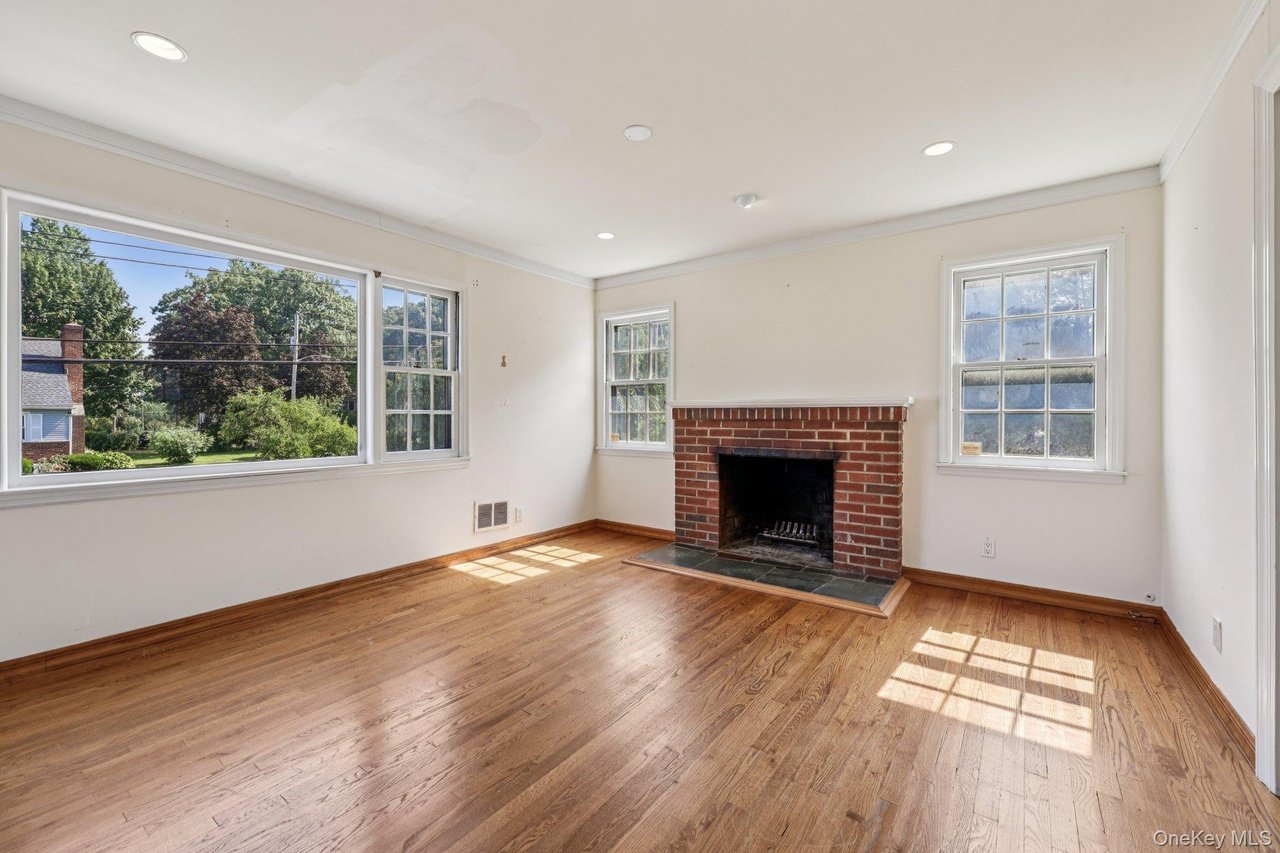 102 Grand Blvd
