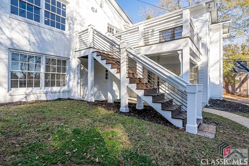282 Southview Dr