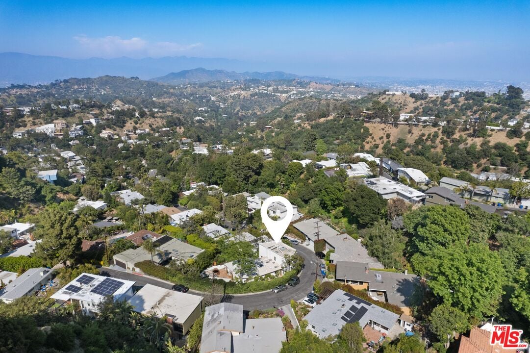 Sunset Crest Dr, 90046