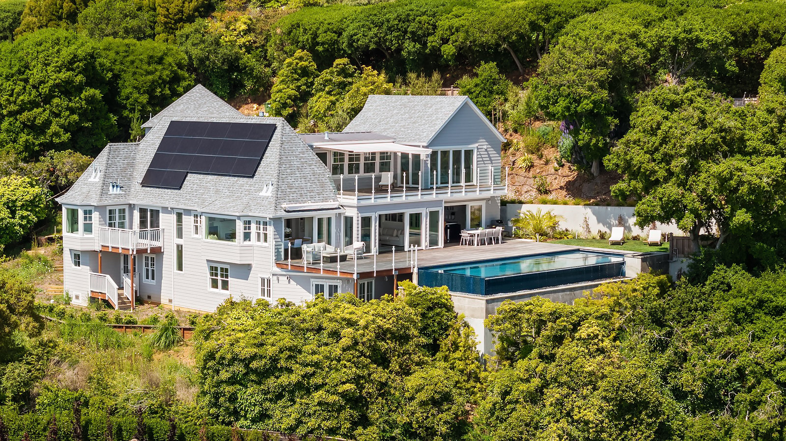 Stunning View Residence