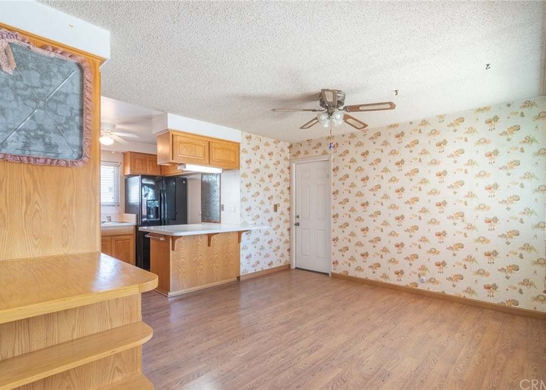 15841 Las Solanas St