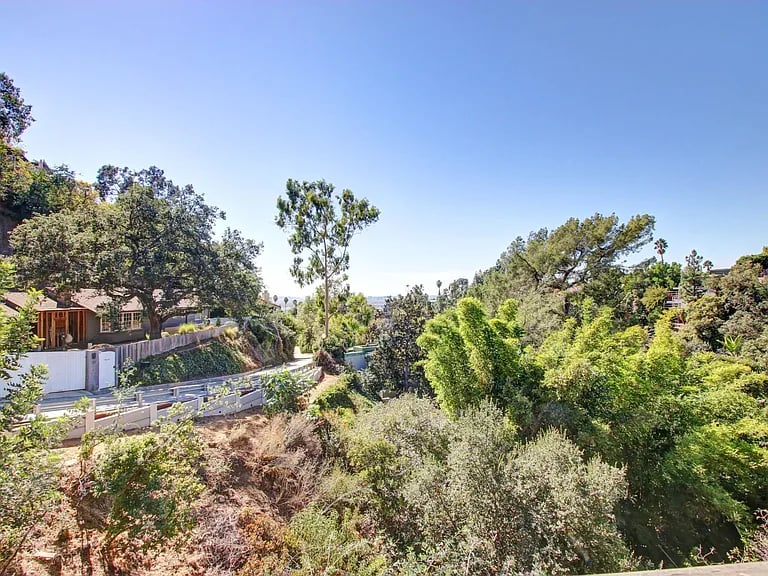 5600 Holly Oak Dr