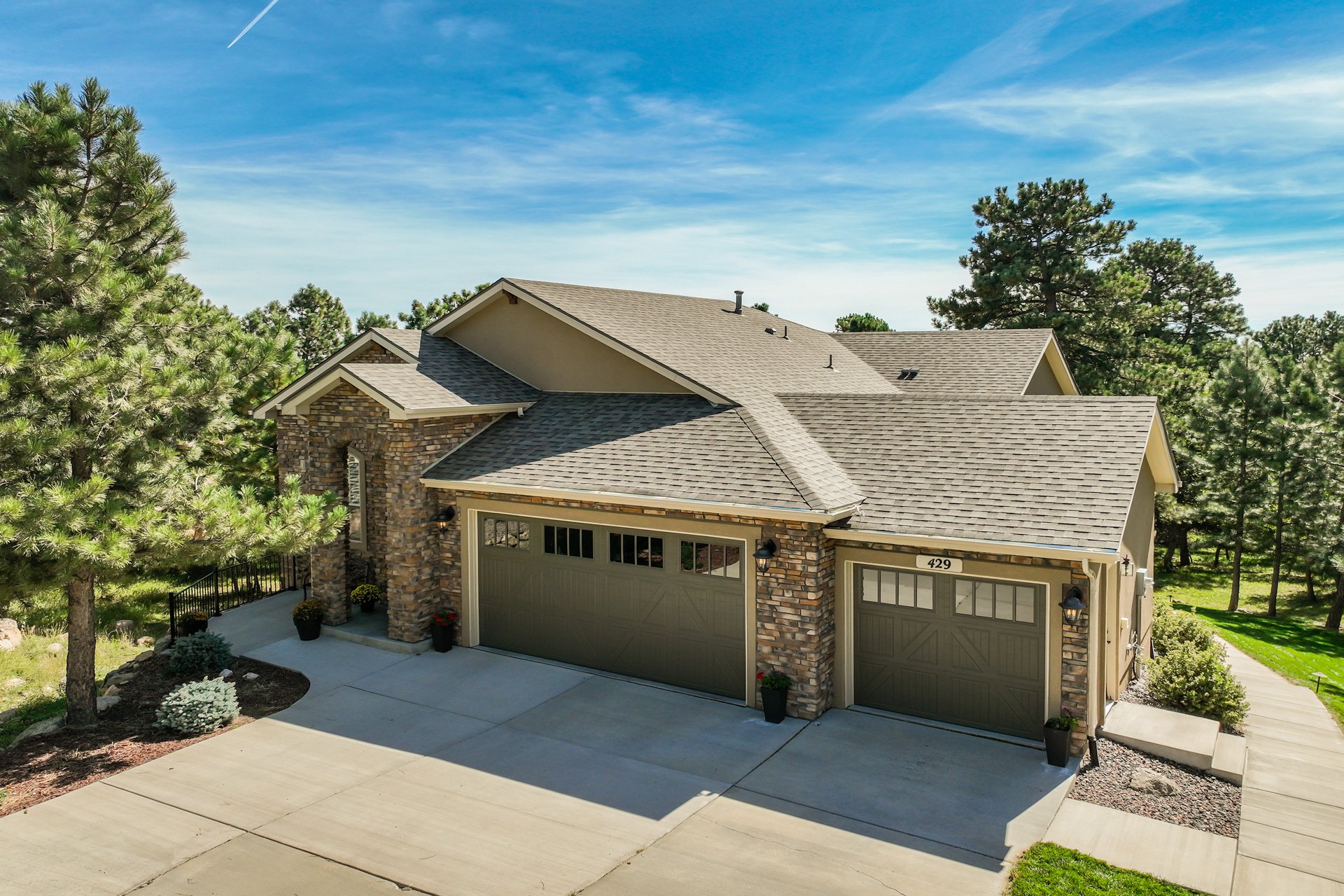 429 Stone Cottage Grove