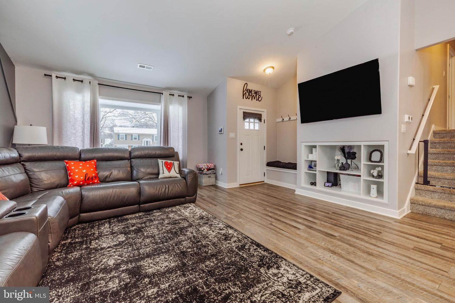 1143 Abbett Ln