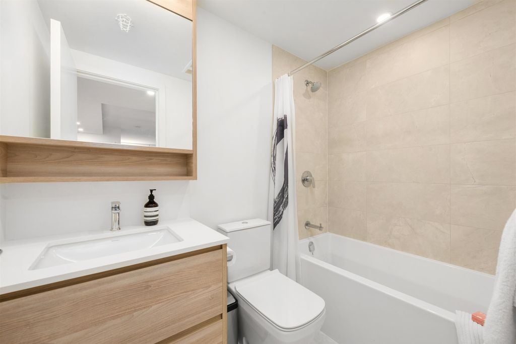 585 Austin Ave, #2103