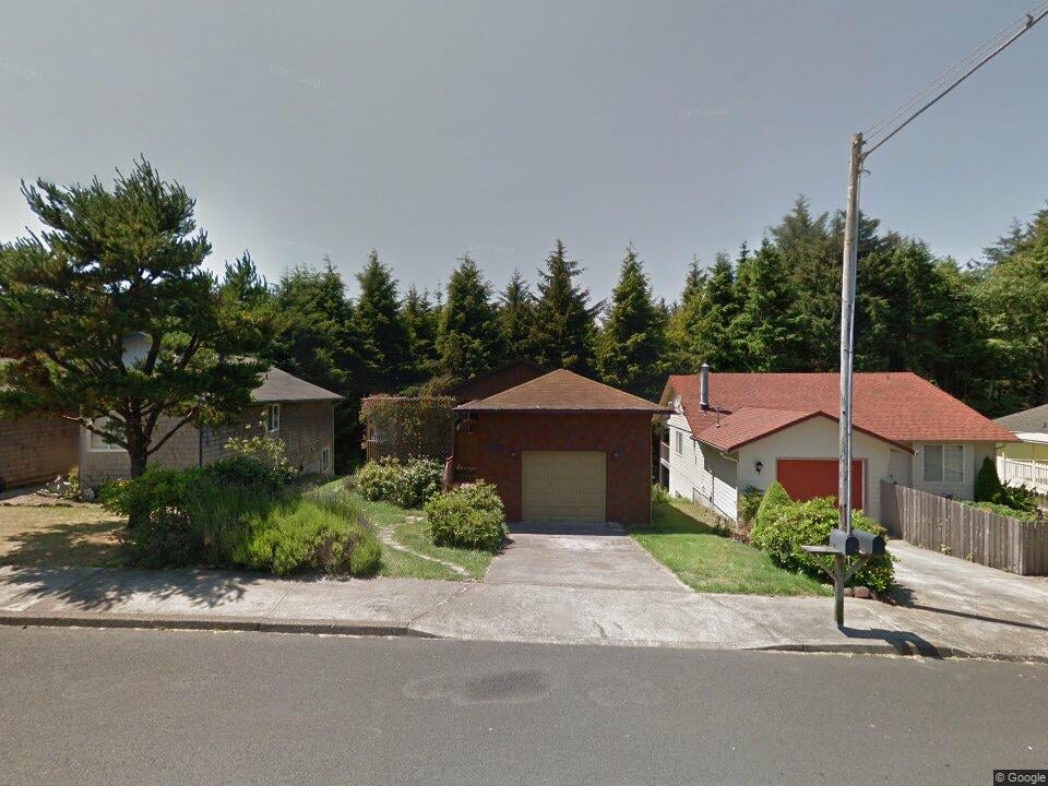 3411 SE Fleet Ave