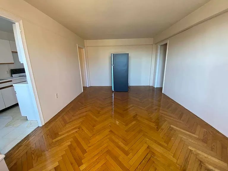 180 72nd Street, Unit 343