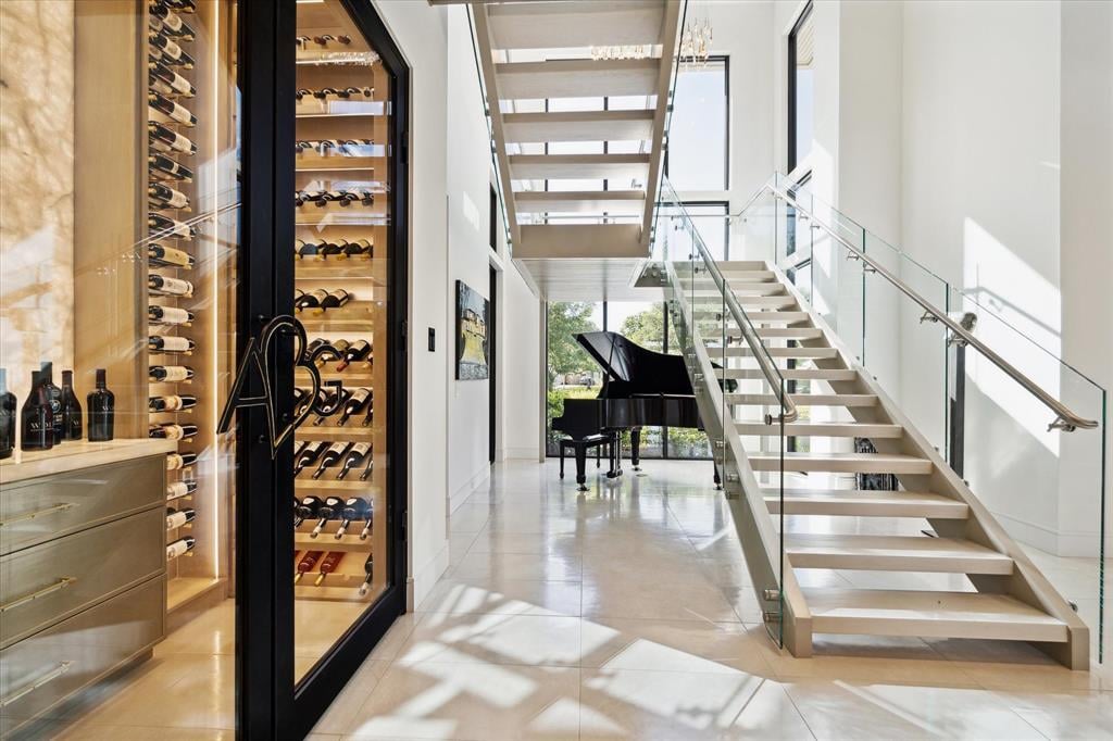 415 Lombardy, Venetian Estates